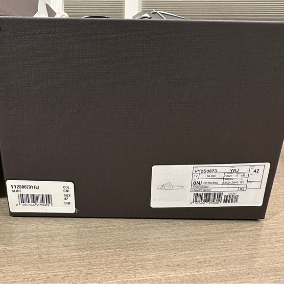 Valentino Garavani Slides - Picture 8 of 8